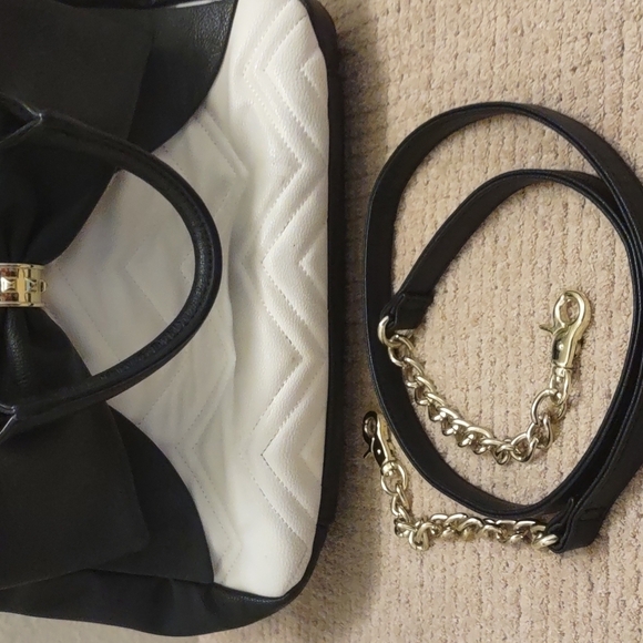 Betsey Johnson Chevron Satchel & Pouch - Picture 4 of 14